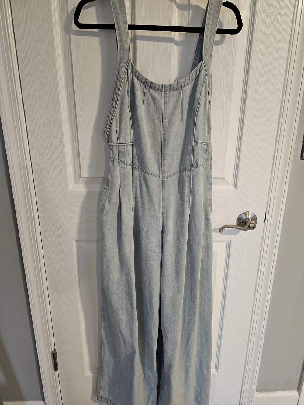 eesome Faded Light Blue Wide-Leg Denim Jumpsuit